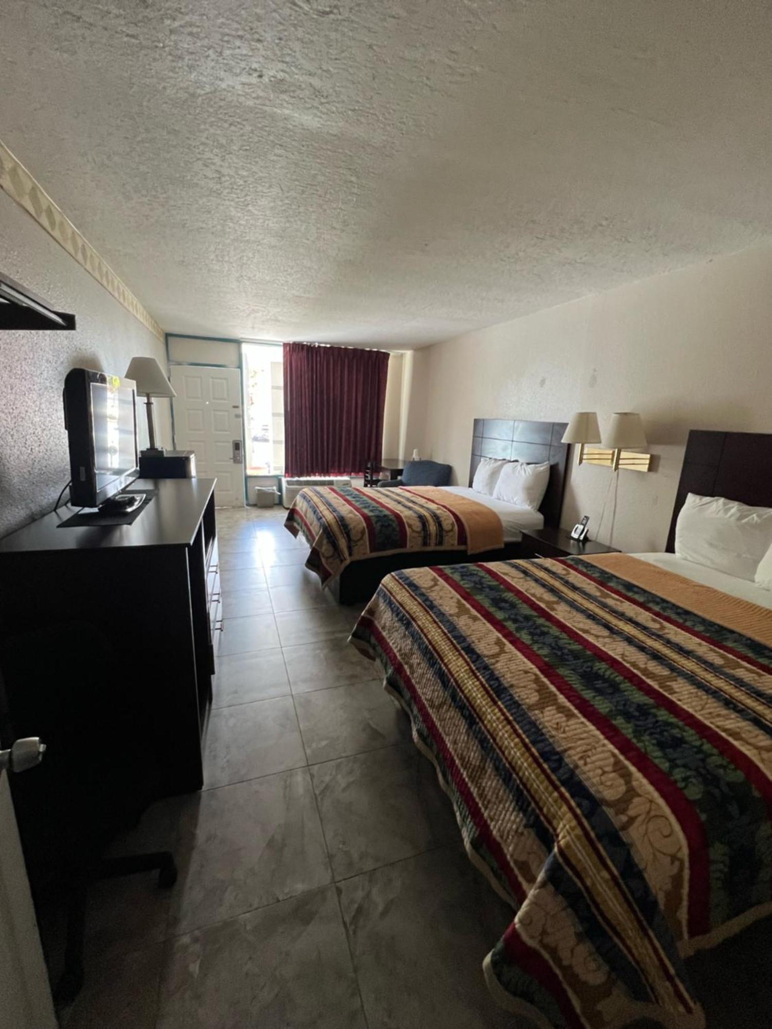 Inn Rodeway 2*
